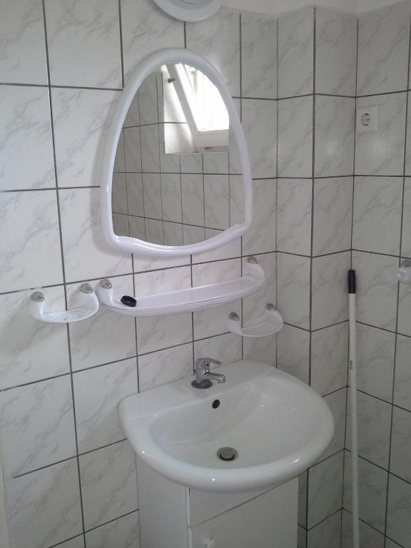 Kiad-lak apartmanok Abádszalók Bagian luar foto